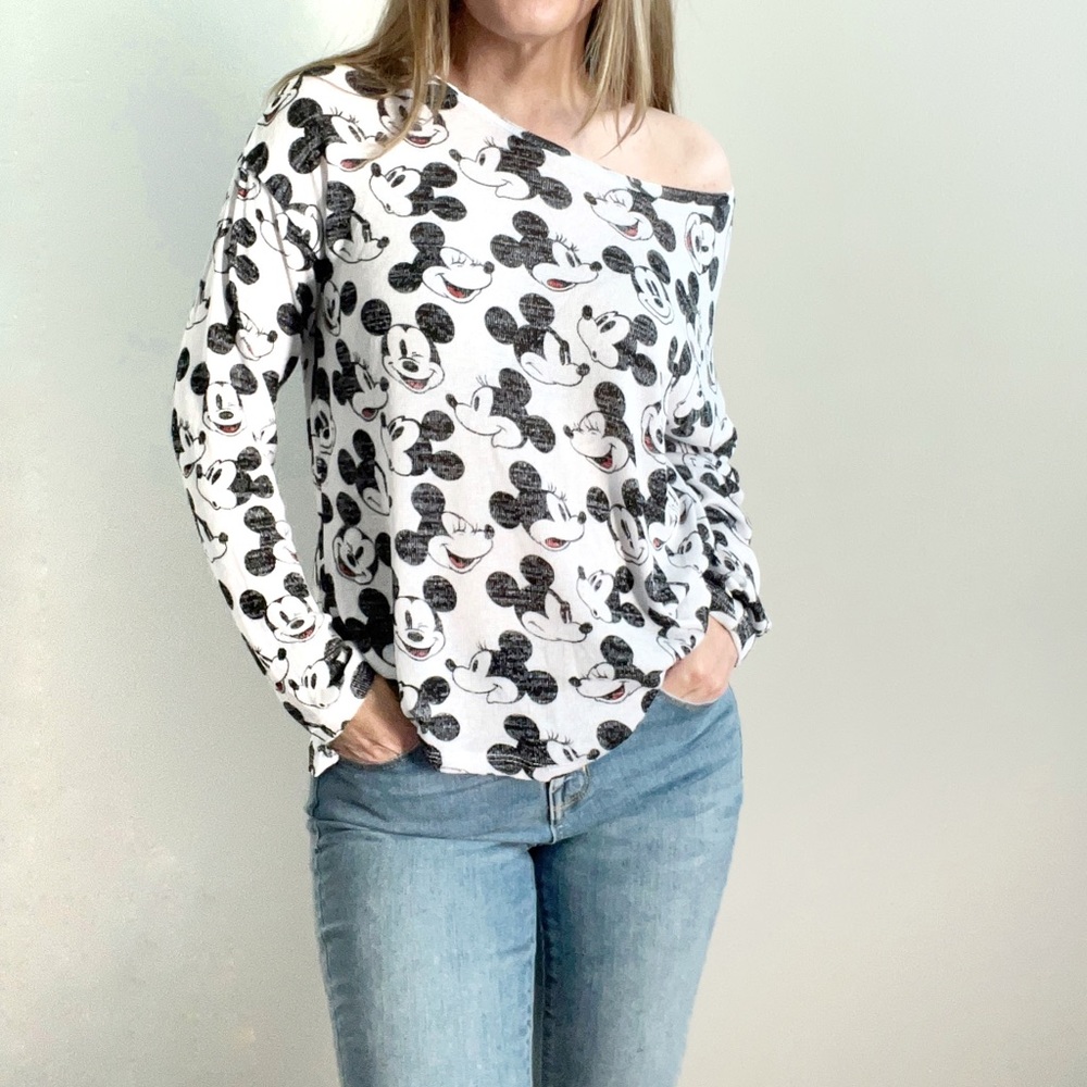 Classic Mickey Mouse black and white knit long sleeve top size Medium